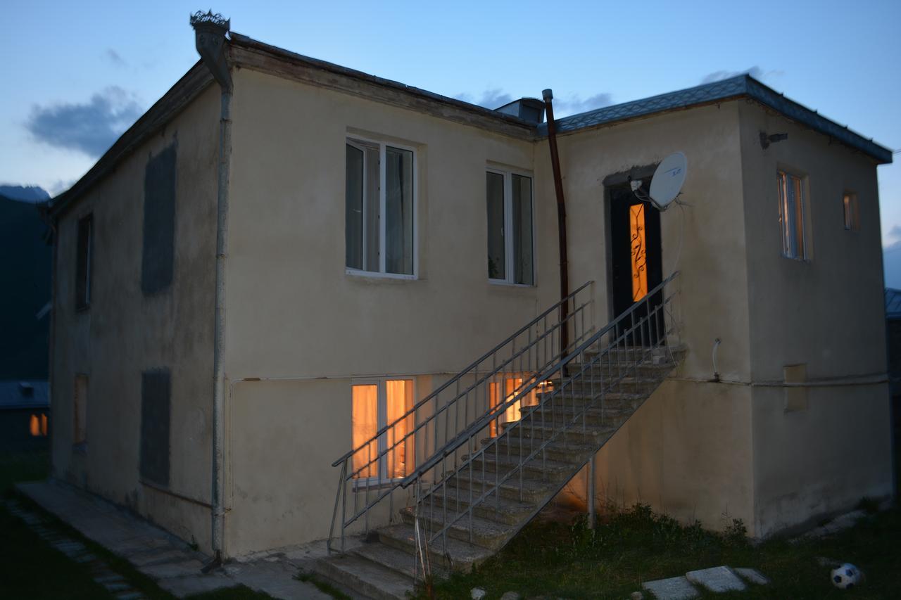 Lia Khaikashvili Guest House Kazbegi Eksteriør bilde